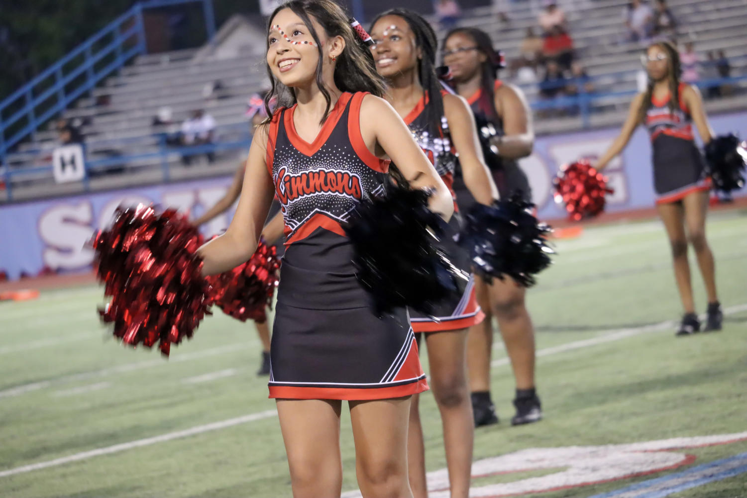 Cheerleaders, Raiderettes Face Challenges – Raider Release